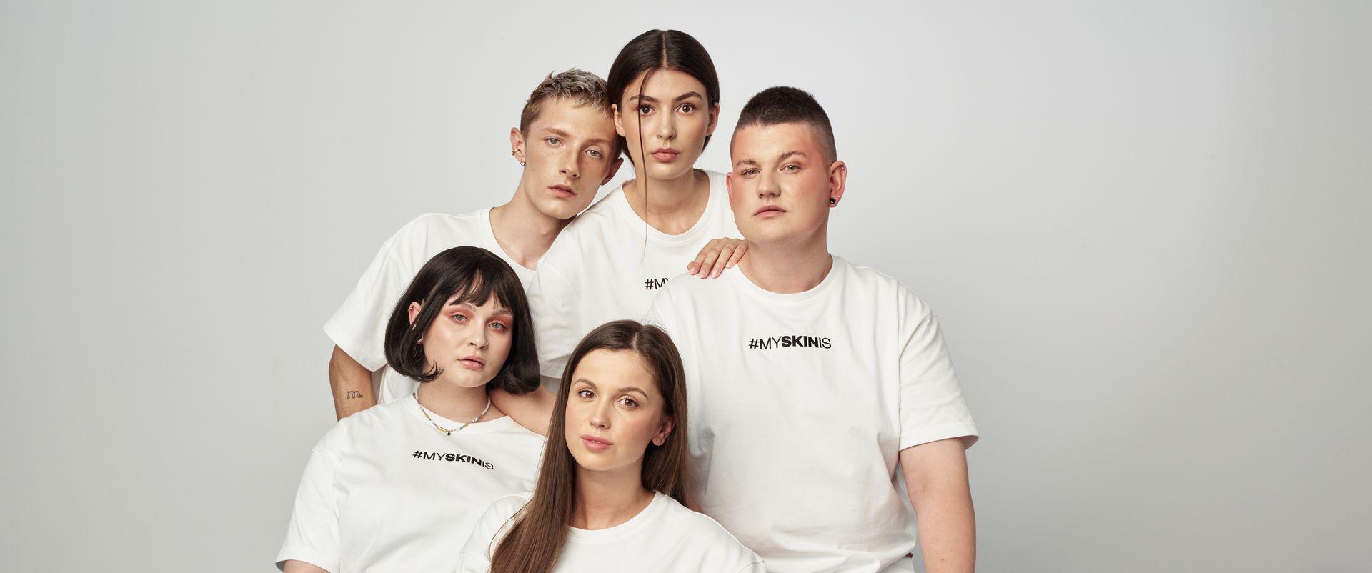 Paese wprowadza kosmetyki do makijażu mineralnego i promuje je kampanią MySkinis w mediach społecznościowych